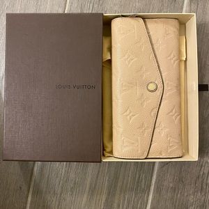 Louis Vuitton Beige CURIEUSE WALLET